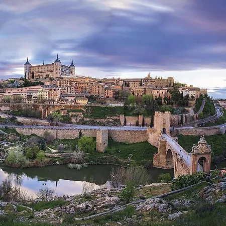 Toledo Ciudad De Las Tres Culturas , Un Lugar Para Disfrutar Todas Las Familias Con Sus Hijos 