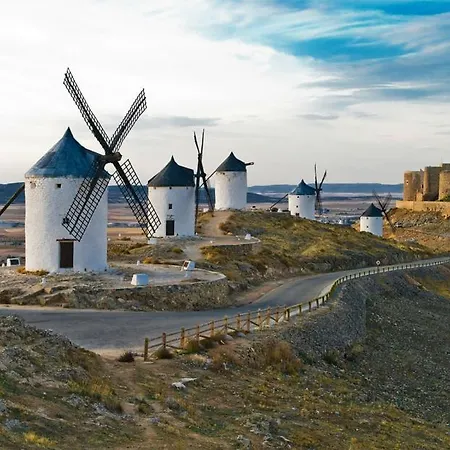 Toledo Ciudad De Las Tres Culturas , Un Lugar Para Disfrutar Todas Las Familias Con Sus Hijos 